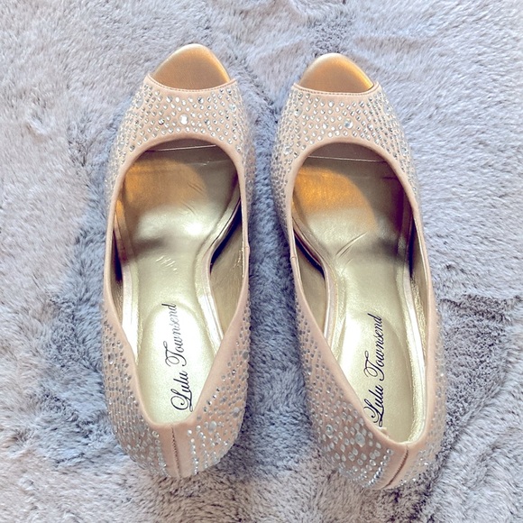 Rose gold platform pumps with rhinestones - Picture 5 of 9